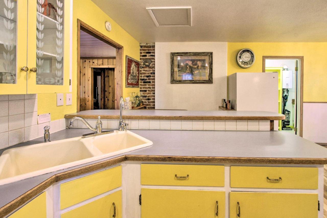 Cozy Home With Hot Tub Half Mi To Salmon River! Εξωτερικό φωτογραφία