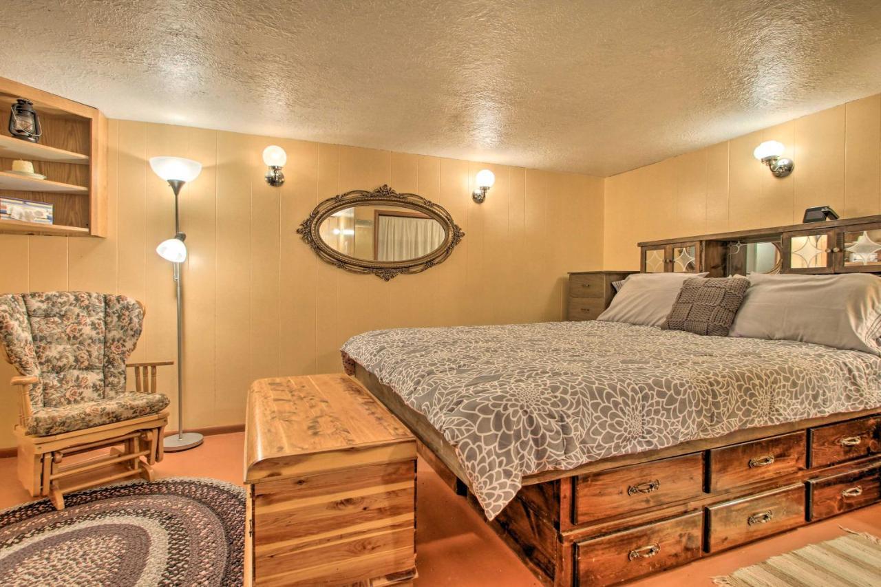 Cozy Home With Hot Tub Half Mi To Salmon River! Εξωτερικό φωτογραφία