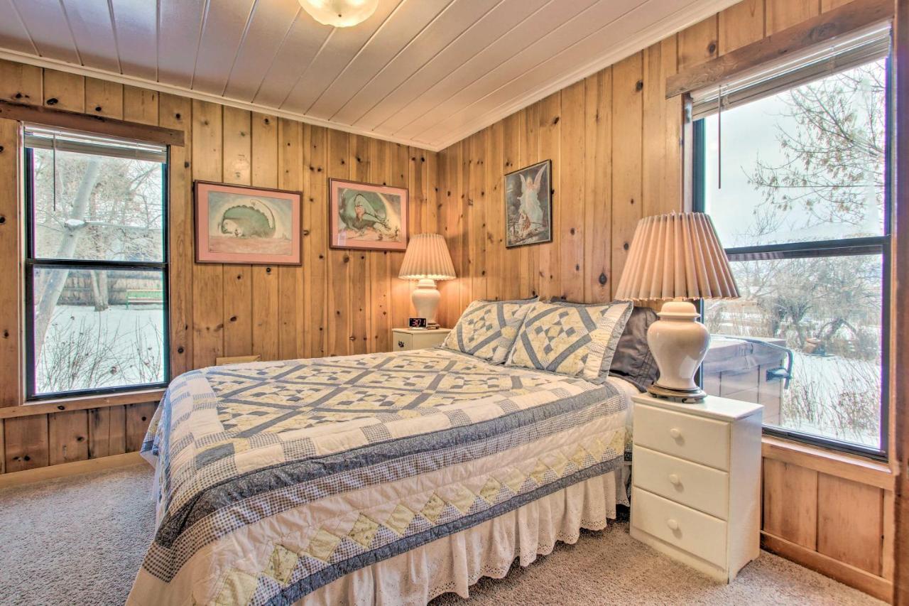 Cozy Home With Hot Tub Half Mi To Salmon River! Εξωτερικό φωτογραφία