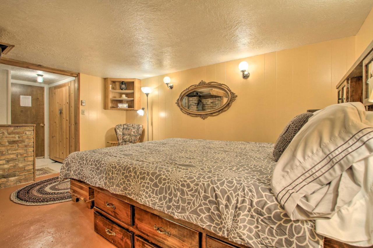 Cozy Home With Hot Tub Half Mi To Salmon River! Εξωτερικό φωτογραφία