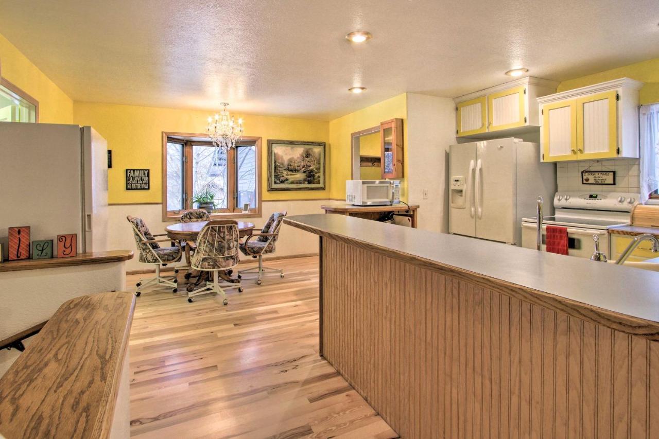 Cozy Home With Hot Tub Half Mi To Salmon River! Εξωτερικό φωτογραφία